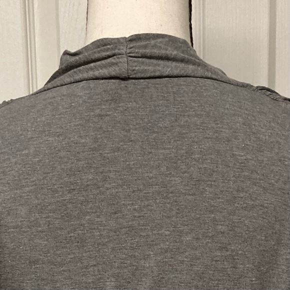 EUC The Limited Long sleeve mock wrap top. Stretch. Grey. Size Medium - Picture 3 of 12